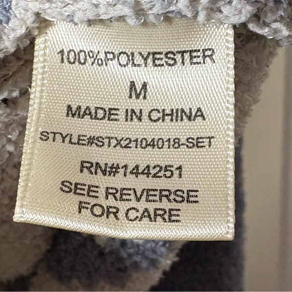 Sincerely Jules Women's Star Pattern Sweater - Blue and White - Picture 5 of 6